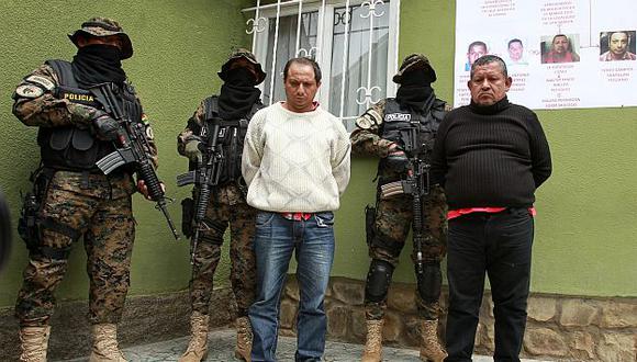 Walter Pinco Wallpa y Percy Ramos Santillán, los narcos peruanos capturados en Bolivia. (EFE)