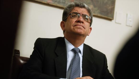 Magistrado del Tribunal Constitucional (TC), José Luis Sardón, dijo que no puede saber lo que hacen sus cuñados. (GEC)
