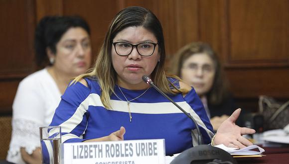 La denuncia contra Lizbeth Robles es por concusión y negociación incompatible. (Foto: Congreso)