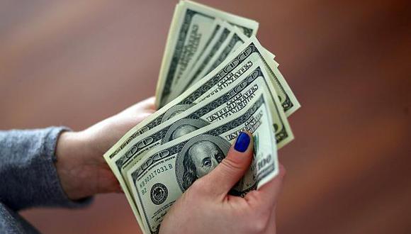 El dólar registra una subida de 4.11 % en lo que va del año frente a la baja de 3.54% del año pasado. (Foto: Reuters)