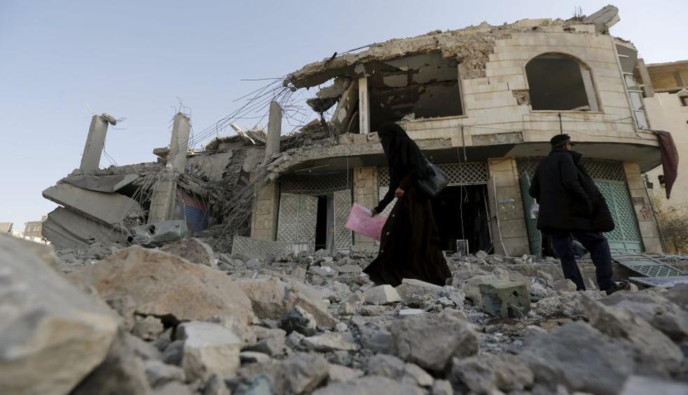 Yemen: Un juez y siete miembros de su familia murieron en bombardeo atribuido a la coalición liderada por Arabia Saudí. (Reuters)