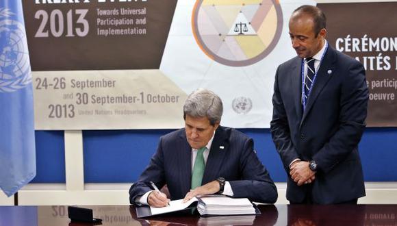 PRIMER PASO. John Kerry suscribió ayer el convenio en la ONU. (AP)