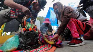 Bolivia: artesanos desafían a la pandemia en la fiesta de la abundancia 
