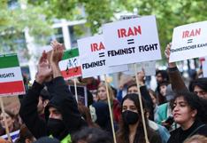 Mujeres alrededor de todo el mundo salen en protesta por la represión iraní