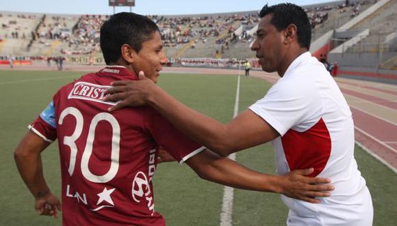 Solano considera que &quot;sería bueno que continúe&quot; el trabajo de Ricardo Gareca en la selección peruana. (USI)