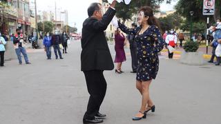 Bicentenario del Perú: con pasacalles, serenatas y fuegos artificiales celebran en la víspera de los 200 años de la independencia