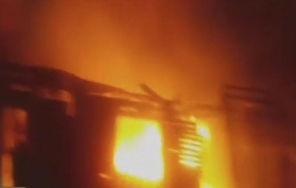 Incendio se reportó a las 3:11 de la mañana en el predio de la comuna chalaca (Captura: Canal N)