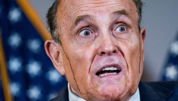 Rudy Giuliani es parte del equipo legal de Donald Trump desde 2018 y protege al presidente con discursos sobre teorías conspirativas, que se refieren principalmente a un posible fraude en el voto electoral. (Foto: EFE)