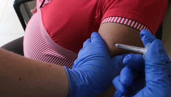 Niños menores de tres meses son los más propensos a adquirir la tos ferina si sus madres no han sido inmunizadas durante la gestación. (Foto: Ministerio de Salud)