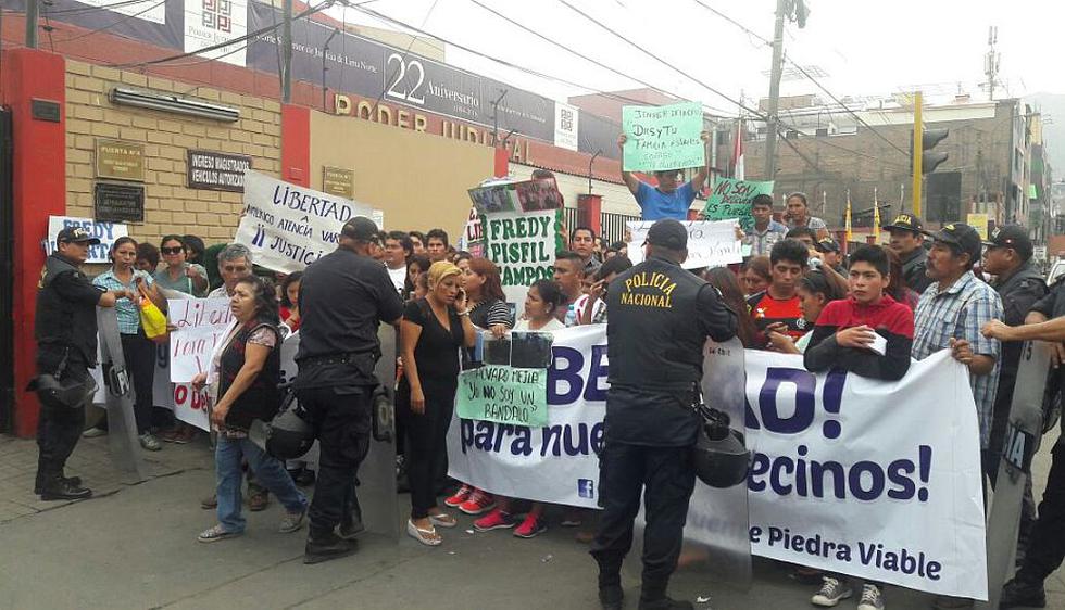 Esta mañana será la audiencia pública para los 55 detenidos. (Óscar Flores/Perú21)