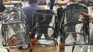 Estudiantes en Parkland deberán llevar mochilas transparentes tras el tiroteo donde murieron 17 personas
