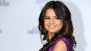 Selena Gomez despide a sus padres
