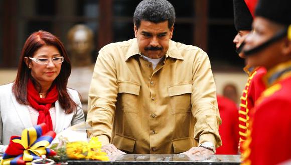 Nicolás Maduro en el Cuartel de la Montaña, donde reposan los restos de Hugo Chávez. (Reuters)
