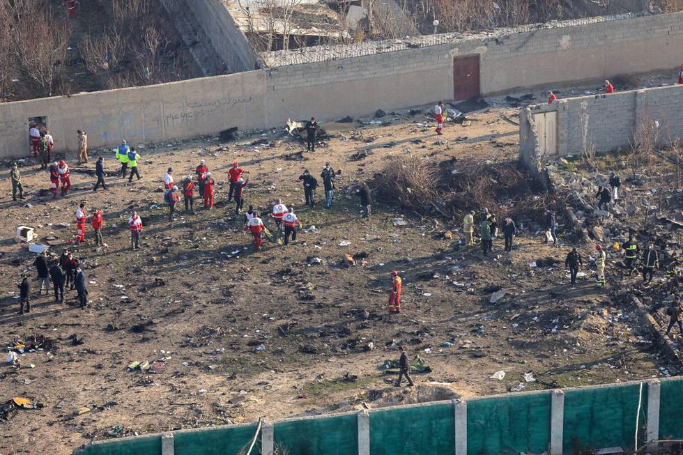 Las más de 170 personas a bordo murieron cuando se estrelló poco después de despegar de Teherán. Entre los pasajeros del avión figuran 82 iraníes y 63 canadienses, indicaron las fuentes en Kiev. (AFP)