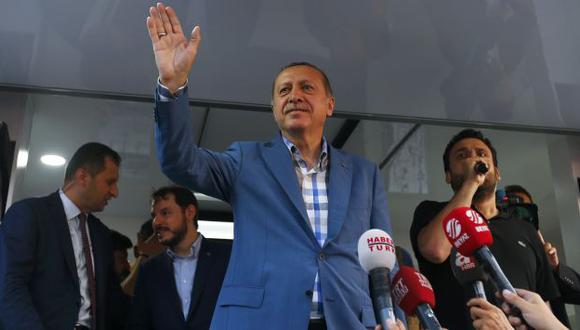 Presidente de Turquía pidió a Estados Unidos extraditar a presunto autor de intentona golpista. (Reuters)
