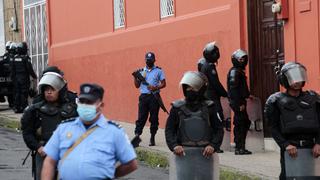 Policía acosa a obispo crítico del gobierno de Daniel Ortega en Nicaragua