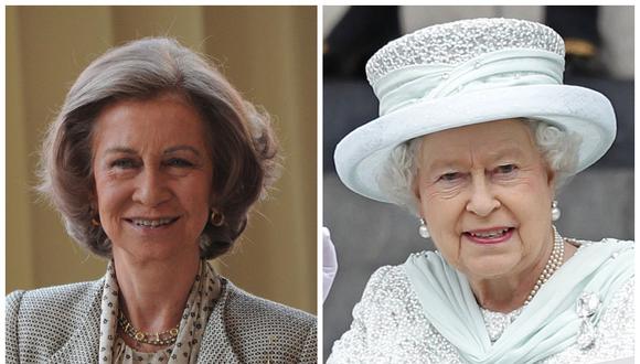 Sofía de Grecia e Isabel II del Reino Unido. (Fotos: AFP)