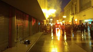 Incendio en tienda por departamento en Jirón de la Unión fue controlado [VIDEO]