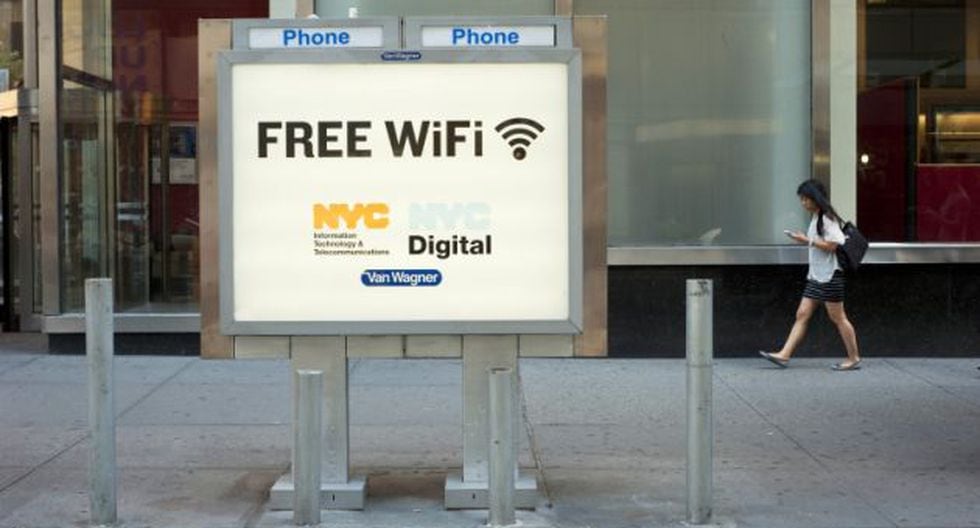Teléfonos públicos podrían convertirse en puntos Wi-Fi gratuitos.