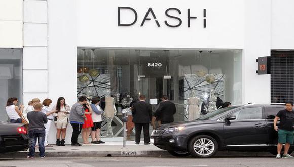 Una mujer con un machete amenazó de muerte a las Kardashian frente a su tienda de ropa (Dash)