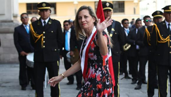 María del Carmen Alva fue condecorara en el Congreso. (Foto: jorge.cerdan/@photo.gec)