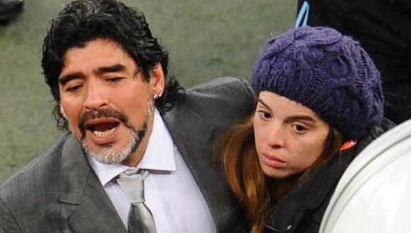 Dalma y Gianinna Maradona en guerra con abogado de su padre  (Foto: AFP)