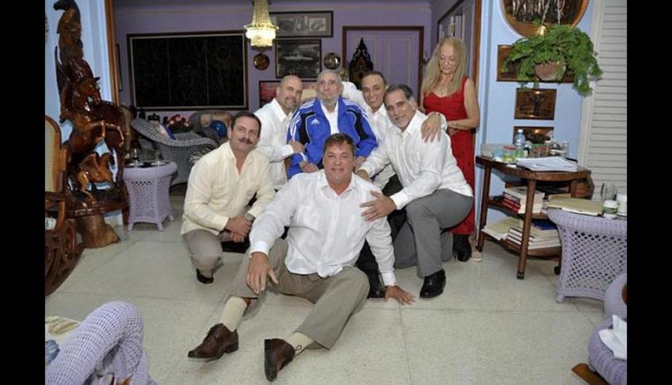 Fidel Castro se reunió el sábado con “Los Cinco”, los agentes cubanos que estuvieron presos en Estados Unidos por espionaje. (AFP)