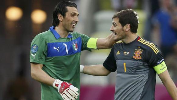 Buffon confía en que Casillas deje su valla invicta. (Reuters)