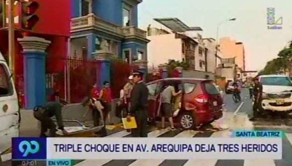 Santa Beatriz: Tres heridos dejó choque en Av. Arequipa. (Latina)
