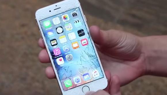 El iPhone 6S no aguantó una caída aproximadamente 2 metros de altura. (YouTube)
