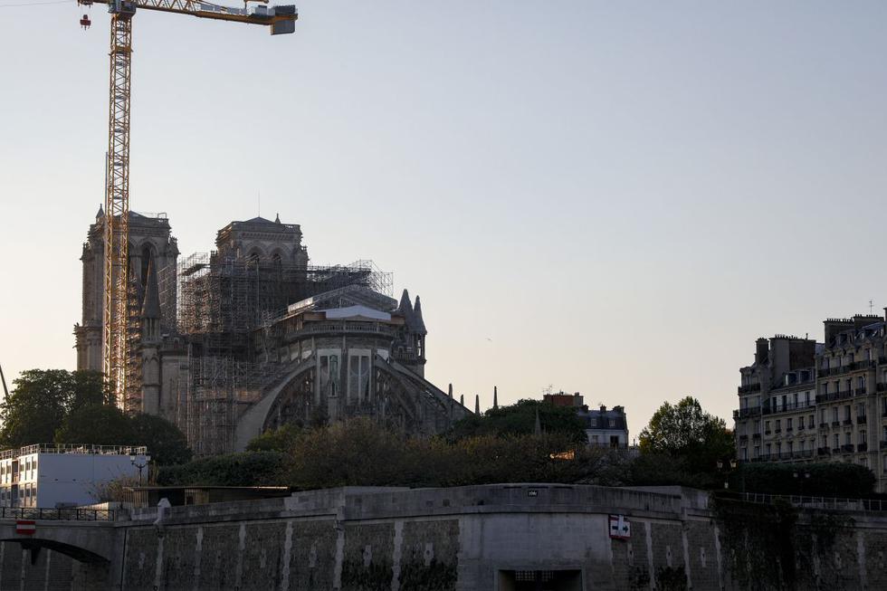 Una imagen muestra la Catedral de Notre-Dame en el centro de París, dos días antes del primer aniversario de un gran incendio que destruyó parcialmente el lugar histórico. (Foto: Geoffroy Van Der Hasselt)