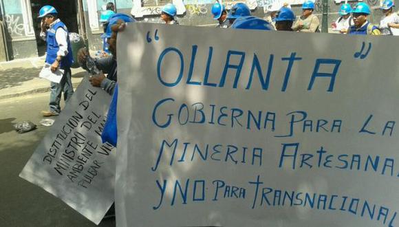 Mineros informales marchan por el centro de Lima y causan caos y desorden. (Difusión)