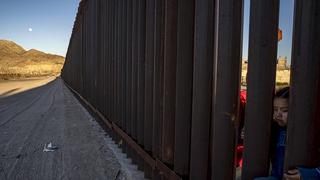 Donald Trump celebra tras obtener fondos para construir muro en frontera con México | VIDEO
