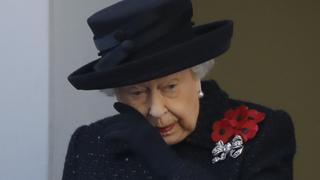 Isabel II se ausenta otra vez de un acto oficial 