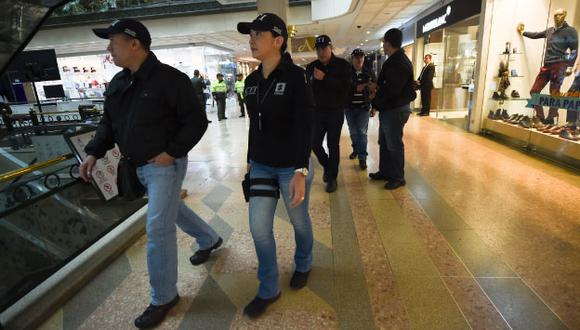 Autores del ataque en centro comercial serían integrantes del Movimiento Revolucionario del Pueblo. (AFP)