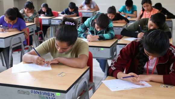 Setenta y ocho de cada 100 jóvenes entre 17 y 18 años, han logrado concluir su educación secundaria, señala la Senaju. (Foto: Andina)