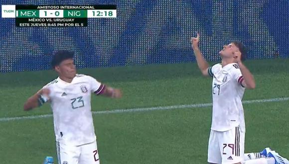 México abrió el marcador frente a Nigeria en el amistoso. Foto: Captura de pantalla de TUDN.
