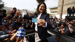 Keiko Fujimori llegó a colegio Virgen de la Asunción para ejercer su voto [Video]
