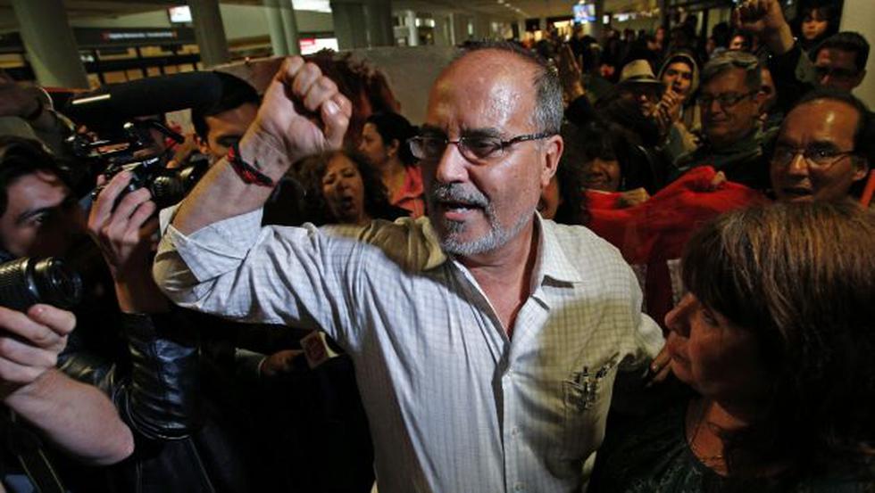 &quot;Realmente emocionado a decir basta... Sabemos que tenemos por todos los presos políticos&quot;, dijo Castillo en Chile. (AFP)