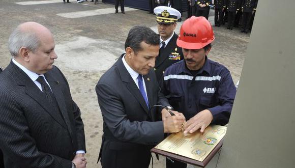 Ollanta Humala entregó patrulleras de costa y lanchas de práctica construidas por profesionales del SIMA. (Andina)