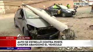 Los Olivos: Conductor huye tras chocas su vehículo contra un poste de luz