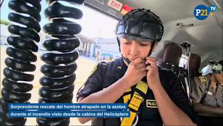 Así fue el rescate en el helicóptero PNP del hombre atrapado en azotea de incendio en Centro de Lima