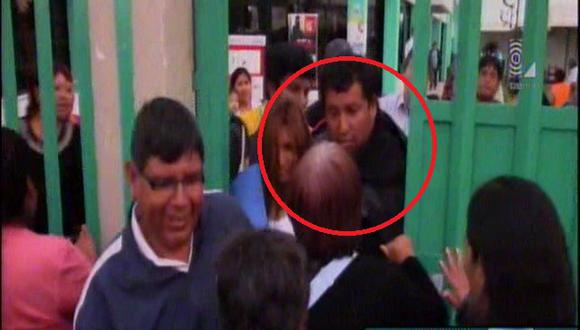 Barranca: Vigilante de municipio le propinó un puñete a mujer que intentó ingresar. (Latina)