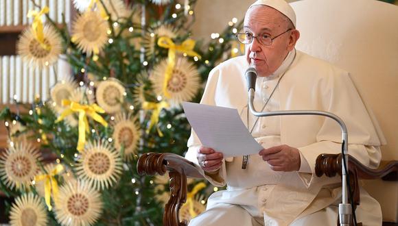 El papa Francisco lamentó hoy que el consumismo “ha secuestrado la Navidad”. (Foto: Handout / VATICAN MEDIA / AFP)