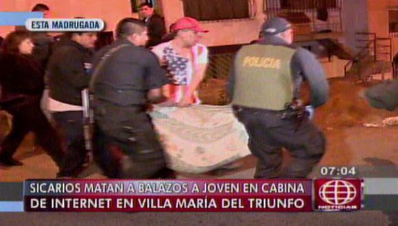 Joven es asesinado de 4 balazos en la cabeza por sicarios en cabina de Internet de Villa María del Triunfo. (Canal 4)