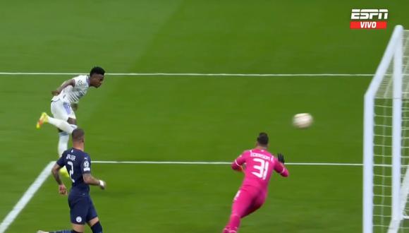 Vinícius Júnior desperdició una clara oportunidad de marcar el 1-0 de Real Madrid sobre Manchester City. Foto: Captura de pantalla de ESPN.
