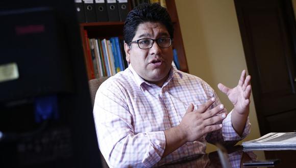Rennan Espinoza cuestionó que cuatro hayan dilatado debate sobre impedimentos para ser candidatos en el Congreso. (Foto: César Fajardo / GEC)