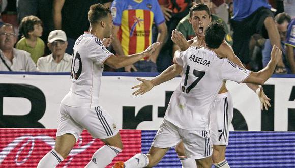 Cristiano Ronaldo le dio el triunfo al Real Madrid en los descuentos. (EFE)