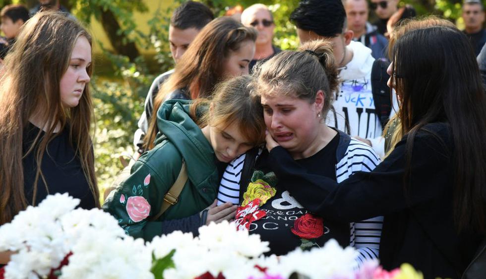 Crimea guarda hoy el primero de los tres días de duelo en memoria de las 20 víctimas mortales por el ataque contra un instituto de Kerch. (Foto: EFE)