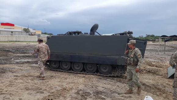 Comando Conjunto de las Fuerzas Armadas, señaló que los vehículos blindados permanecen custodiando la frontera con el Ecuador (Foto: CC.FF.AA.)